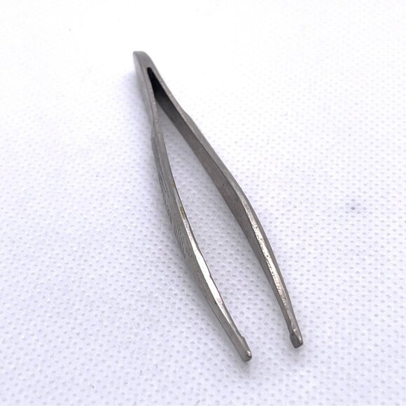 Revlon Stainless Steel Tweezers Classic Deluxe Makeup Metal 3" Slant Tip Vintage - Picture 1 of 9